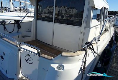 Aquador 32 Coupe Motorbåd 2009, med Yanmar motor, England