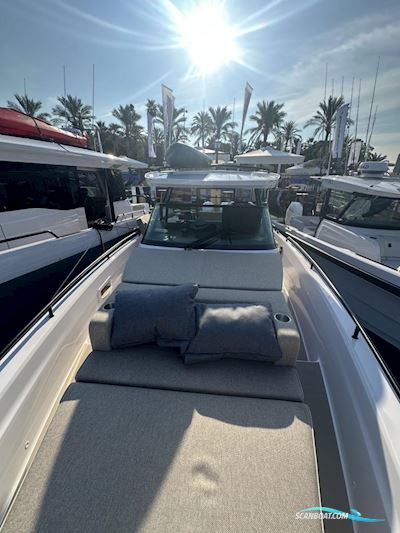 Axopar 37 Sun Top - U Sofa Motorbåd 2024, med Mercury motor, Frankrig