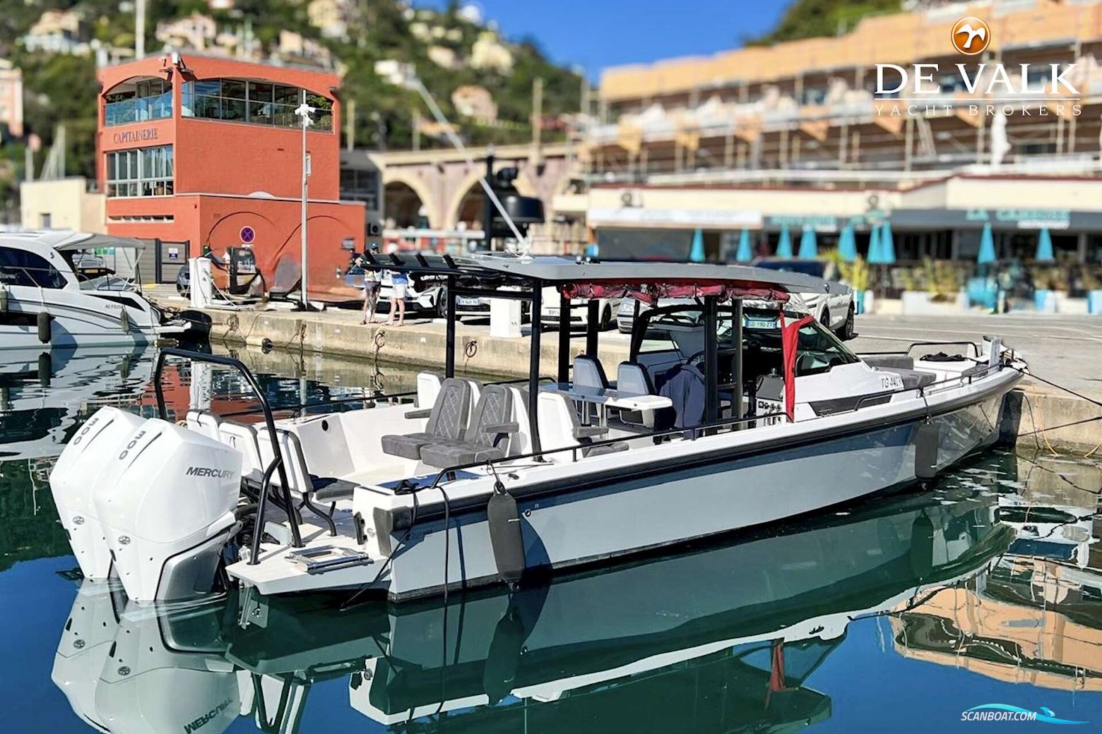 Axopar 37 Sun Top Motorbåd 2018, med Mercury motor, Frankrig