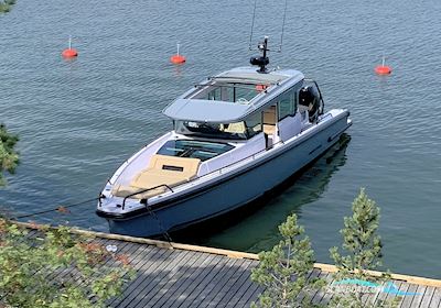 Axopar 37 XC Brabus Line Motorbåd 2020, med Mercury 300 V8 motor, Finland