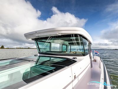 Axopar 37 XC Cross Cabin - Brabus Motorbåd 2021, Holland