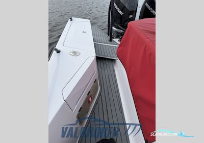 Axopar 37 XC Cross Cabin Motorbåd 2020, med Mercury V8 4 Tempi Verado motor, Finland