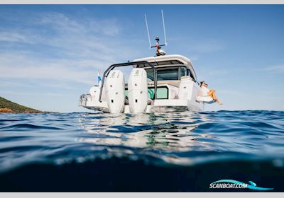 Axopar 45 Cross Top - Reserviert Motorbåd 2026, med Mercury motor, Finland