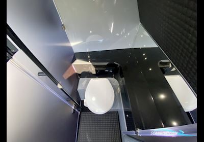 Axopar Brabus Shadow 900 Cross Cabin Motorbåd 2021, med Mercury Verdau 450 Cxl V8 motor, Tyskland