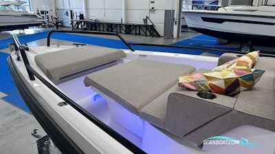Axopar Yachts 37 XC Cross Cabin Motorbåd 2025, med 2 X Mercury 350 hk V10 Verado  motor, Danmark