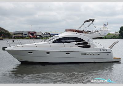 Azimut 39 Fly Motorbåd 2001, med Caterpillar motor, Holland