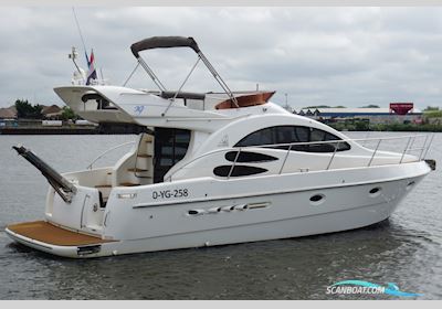 Azimut 39 Fly Motorbåd 2001, med Caterpillar motor, Holland