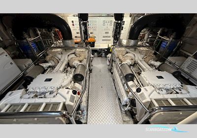 Azimut 84 Fly - 2016 Motorbåd 2016, med Man V12 D2862LE436 motor, Kroatien