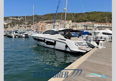 Azimut Atlantis 43 Motorbåd 2017, med Volvo Penta D6 400 motor, Italien