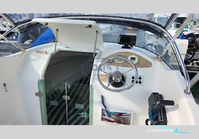B2 MARINE CAP FERRET 552 CC Motorbåd 2006, med MERCURY motor, Frankrig