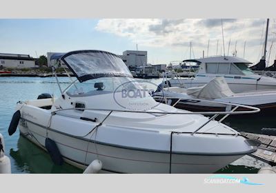 B2 MARINE CAP FERRET 552 CC Motorbåd 2006, med MERCURY motor, Frankrig