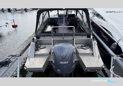 BUSTER SUPERMAGNUM Motorbåd 2018, med Yamaha 300 motor, Sverige