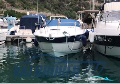 Bavaria 29 Sport DC Motorbåd 2005, med Volvo Penta 4.3 GXI DP-S motor, Italien