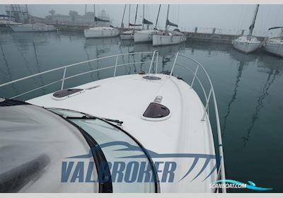 Bavaria 32 Sport Motorbåd 2006, med Volvo Penta 4.3 GXi DP/S V6 motor, Italien