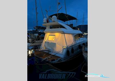 Bavaria 420 Virtess Motorbåd 2014, med Volvo Penta IPS500 motor, Italien