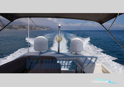 Bavaria 420 Virtess Motorbåd 2014, med Volvo Penta Ips500 motor, Italien