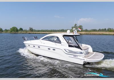 Bavaria 43 HT Motorbåd 2011, med 2 motor, Holland
