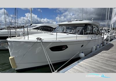 Bavaria E40 Sedan Motorbåd 2016, med Volvo Penta motor, England