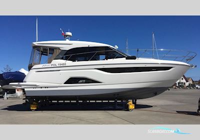 Bavaria R40 Coupe Motorbåd 2018, med Volvo Penta  motor, Holland