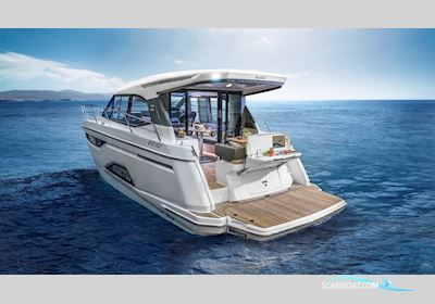 Bavaria R40 Coupe Motorbåd 2025, med Volvo Penta motor, England