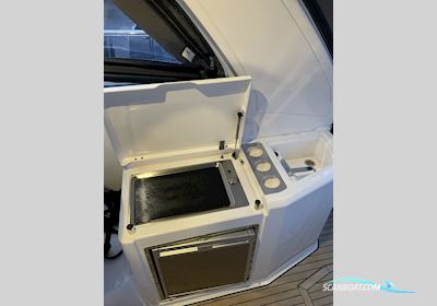 Bavaria S30 Motorbåd 2023, med Volvo Penta motor, England