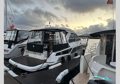 Bavaria S36 Coupe Motorbåd 2016, med Volvo Penta motor, England