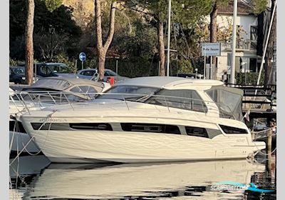 Bavaria S40 Coupe Motorbåd 2016, med Volvo Penta D6 400 motor, Italien
