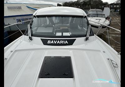 Bavaria SR33 HT Motorbåd 2024, med Volvo Penta motor, England