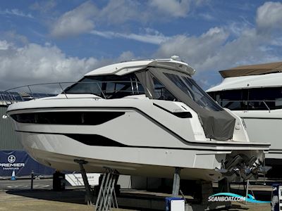 Bavaria SR35 Motorbåd 2024, med Volvo Penta motor, England