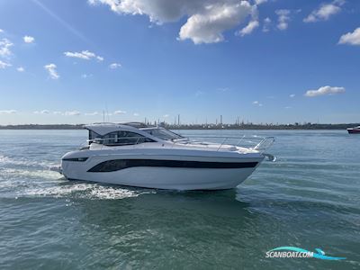 Bavaria SR41 Coupe Motorbåd 2025, med Volvo Penta motor, England