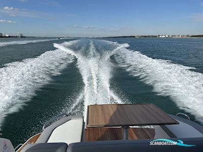 Bavaria SR41 Coupe Motorbåd 2025, med Volvo Penta motor, England