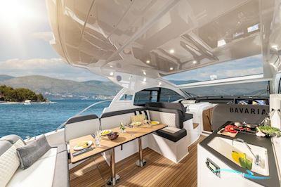 Bavaria SR41HT Motorbåd 2022, med Volvo Penta D6 Diesel motor, Holland