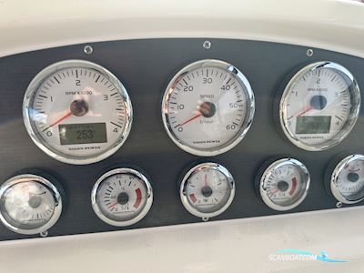 Bavaria Sport 39HT Motorbåd 2015, med Volvo Penta motor, England