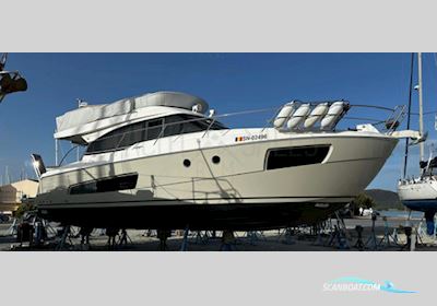 Bavaria Virtess 420 Fly Motorbåd 2023, med Volvo Penta D6 440 motor, Kroatien