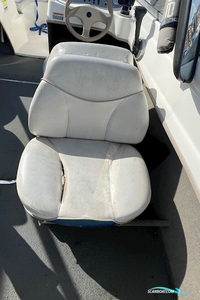 Bayliner 175 Bowrider Motorbåd 2004, med MerCruiser motor, England