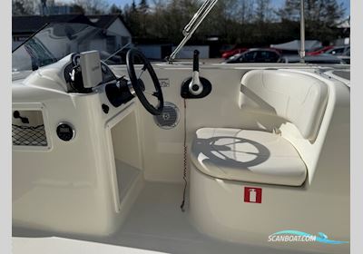 Bayliner E6 Element med F115 Mercury-EFI 4 takt og 1300 kg Brenderup "Element" trailer. Motorbåd 2016, med Mercury motor, Danmark