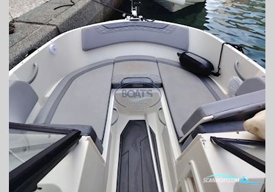 Bayliner M17 Motorbåd 2022, med Mercury motor, Frankrig