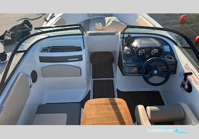 Bayliner VR5 Bowrider Motorbåd 2017, med Mercruiser motor, Sverige