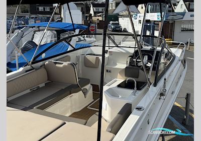 Bayliner VR6 Cuddy Motorbåd 2019, med Mercury motor, England