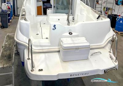 Beneteau Antares 7 Motorbåd 2007, med Nanni T4-155 motor, Finland