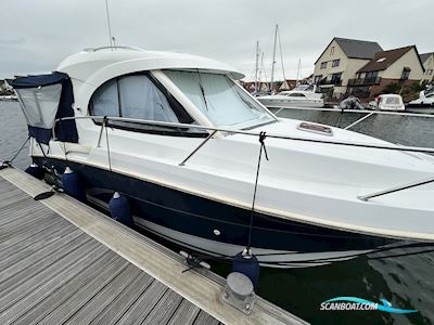 Beneteau Antares 8 Motorbåd 2009, med Nanni motor, England