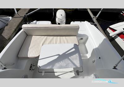Beneteau Flyer 650 Cabin Motorbåd 2006, med Evinrude motor, Sverige