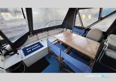 Bertram 28 Fly Motorbåd 1979, med Mercruiser motor, Frankrig