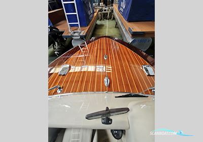 Boesch 590 Cabrio Deluxe Motorbåd 1994, med Crusader 350 V8 motor, Tyskland