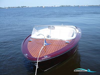 Boesch 650 Costa Brava de Luxe Motorbåd 1978, med Crusader motor, Holland