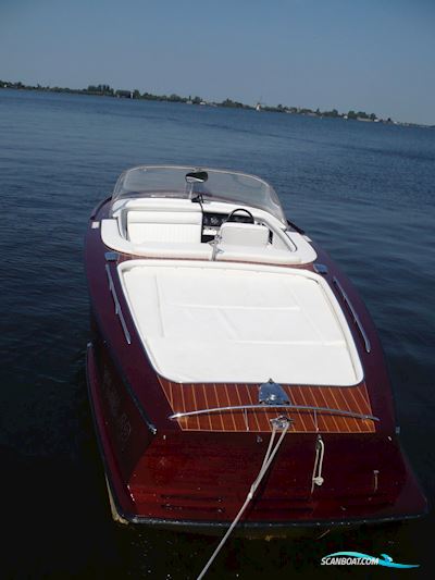 Boesch 650 Costa Brava de Luxe Motorbåd 1978, med Crusader motor, Holland