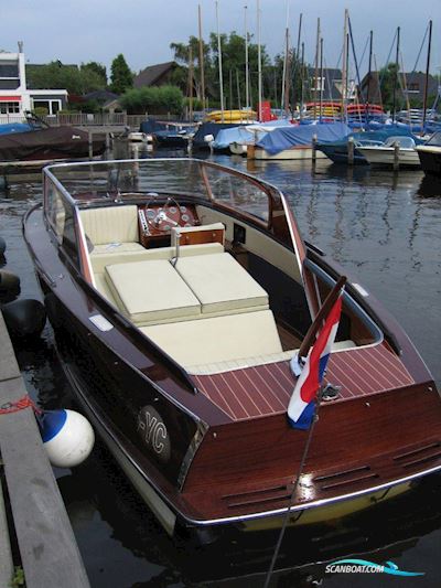 Boesch 650 Portofino de Luxe Motorbåd 1972, med Boesch Marine motor, Holland