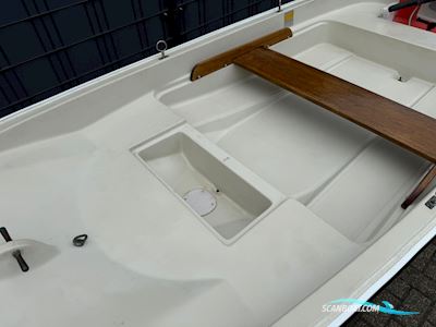Boston Whaler 11 ft Motorbåd 1981, med Yamaha motor, Holland