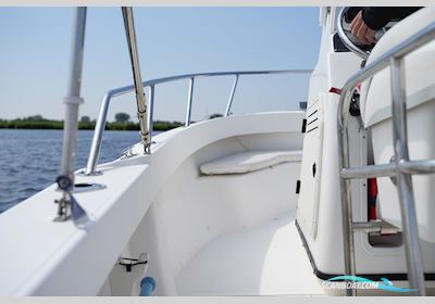 Boston Whaler 180 Outrage Motorbåd 2000, med Mercury Optimax motor, Holland