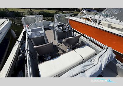 Buster Lx Motorbåd 2014, med Mercury motor, Sverige